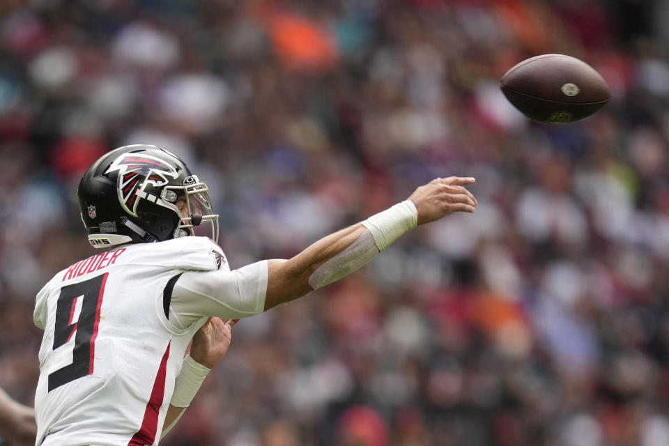 Atlanta Falcons quarterback Desmond Ridder (9) passes the ball during the second quarter of an NFL football game between the Atlanta Falcons and the Jacksonville Jaguars at Wembley stadium in London, Sunday, Oct. 1, 2023. (AP Photo/Kirsty Wigglesworth)