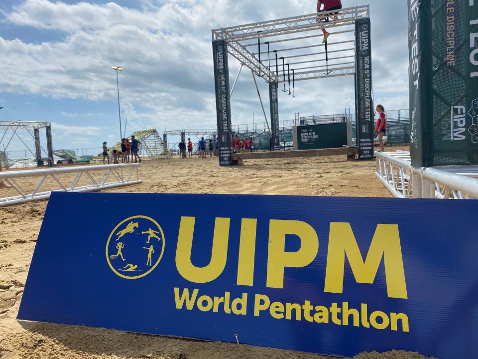 UIPM sign at modern pentathlon event in Italy.