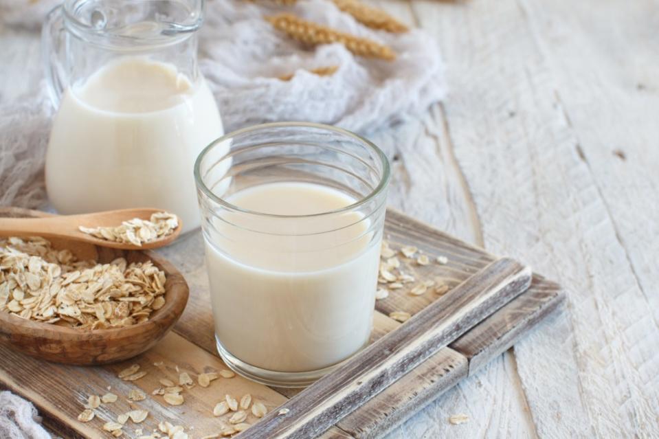 Some registered dietitians are not fans of oat milk from a nutritional standpoint. katrinshine – stock.adobe.com