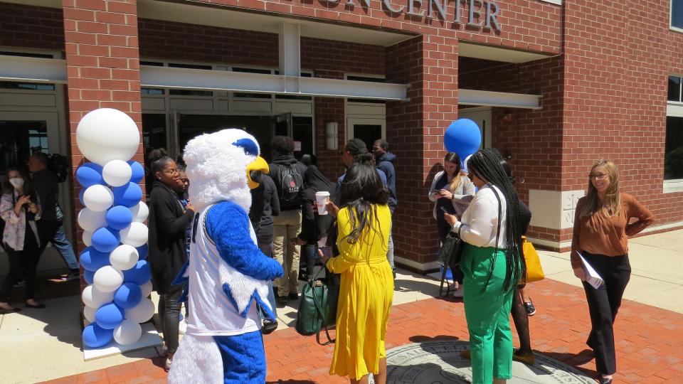 High school seniors from Newark and their parents arrive at Saint Elizabeth University for a lunch, tour and reception after Newark Mayor Raz Baraka announced the students will attend the four-year university in Morris Township free of charge thanks to a new Guaranteed Education program funded in part by a $1 million grant from the city.