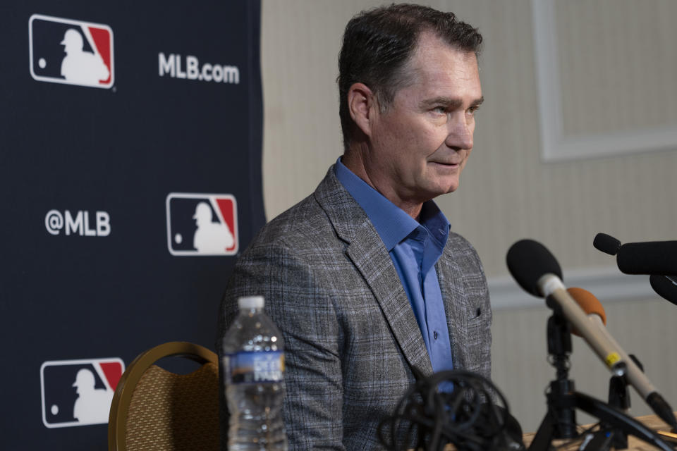 Seattle Mariners manager Scott Servais responds to questions during the Major League Baseball winter meetings Monday, Dec. 4, 2023, in Nashville, Tenn. (AP Photo/George Walker IV)