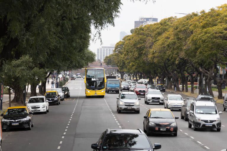 El bus realiza 22 paradas durante toda su trayectoria por la Ciudad de Buenos Aires