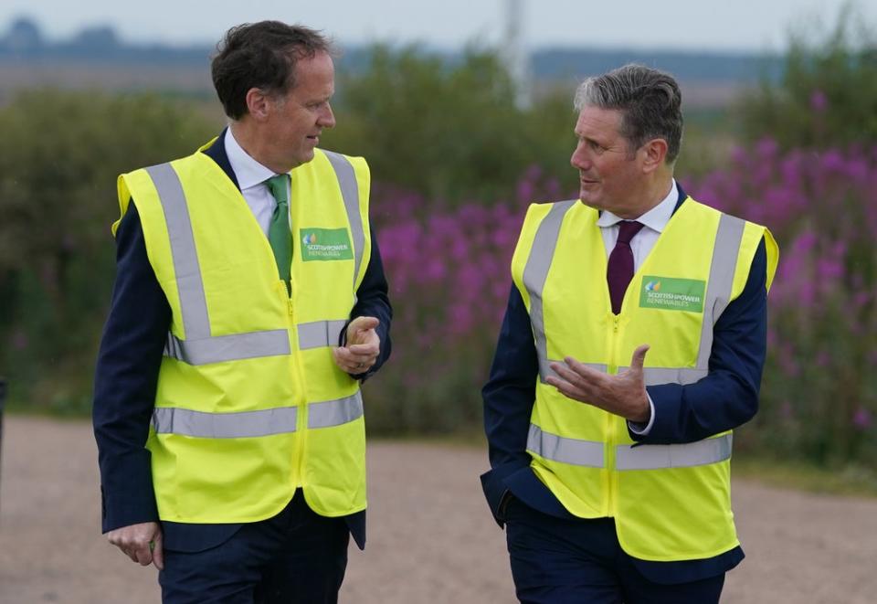 Scottish Power chief executive Keith Anderson with Labour leader Keir Starmer (PA) (PA Wire)