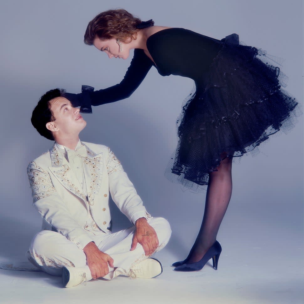 Tom Hanks and Elizabeth Perkins