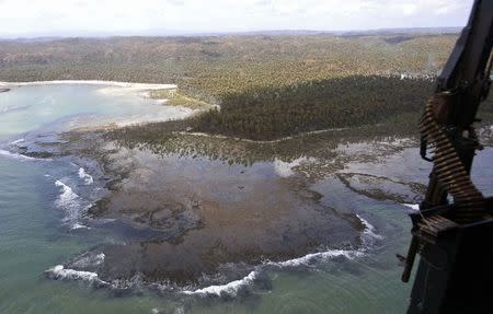 An aerial view shows remote villages badly hit by Typhoon Hagupit in Dolores, eastern Samar, in central Philippines December 9, 2014. REUTERS/Erik De Castro