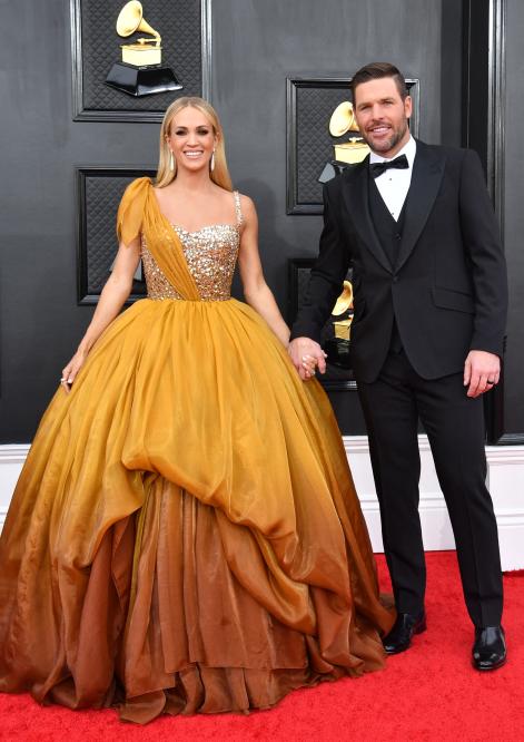 Carrie Underwood's Grammys 2022 Look Is as Good as Gold – NBC 5