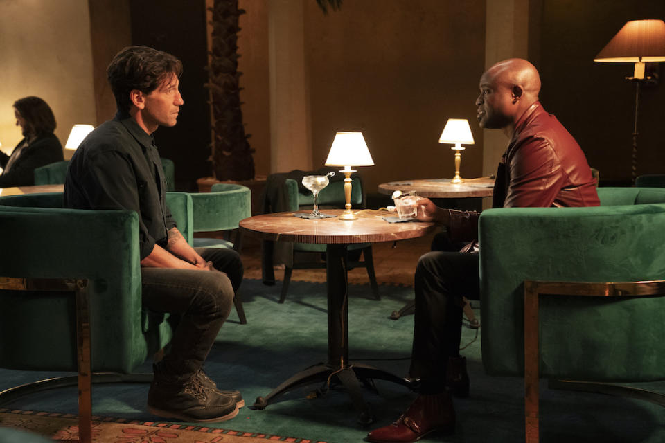 Jon Bernthal and Wayne Brady in “American Gigolo” - Credit: Justin Lubin / Showtime