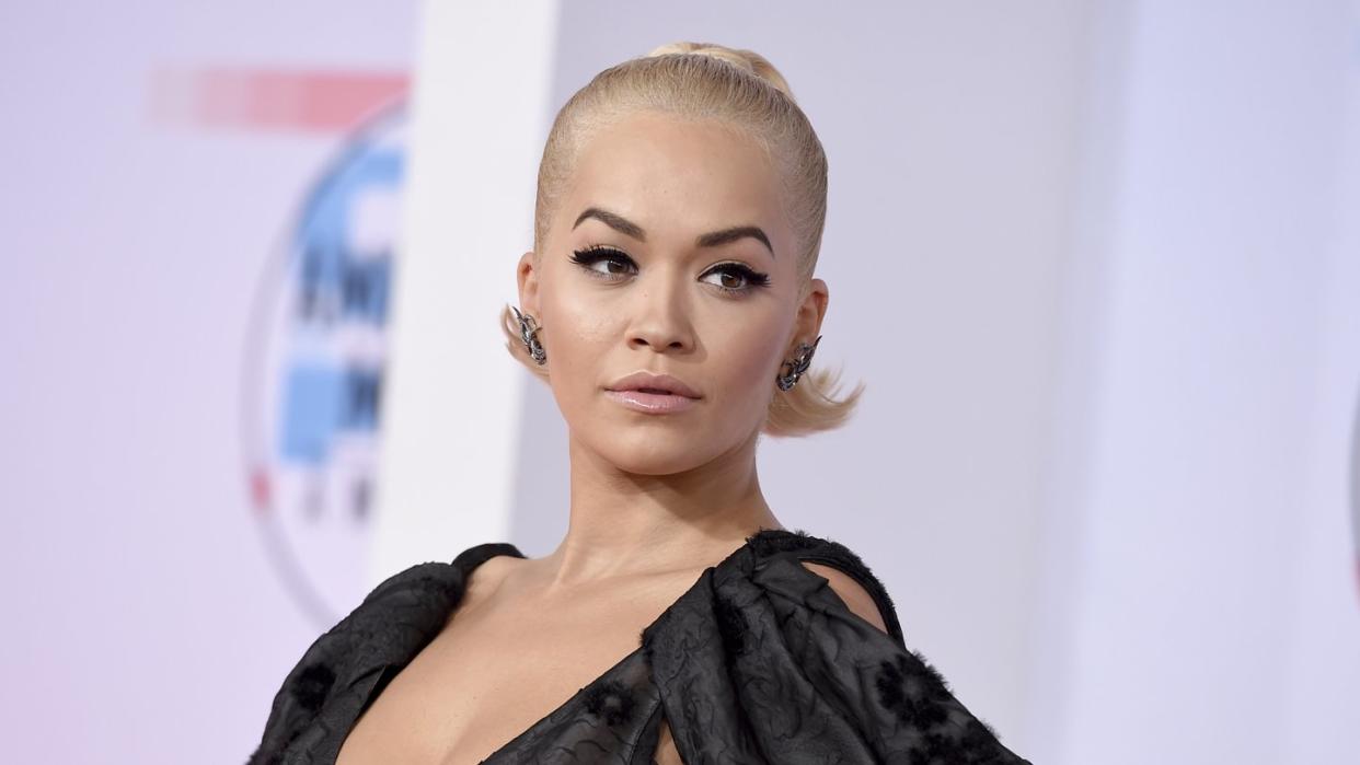 Rita Ora bei der Verleihung der American Music Awards 2018 im Microsoft Theater. Foto: Jordan Strauss