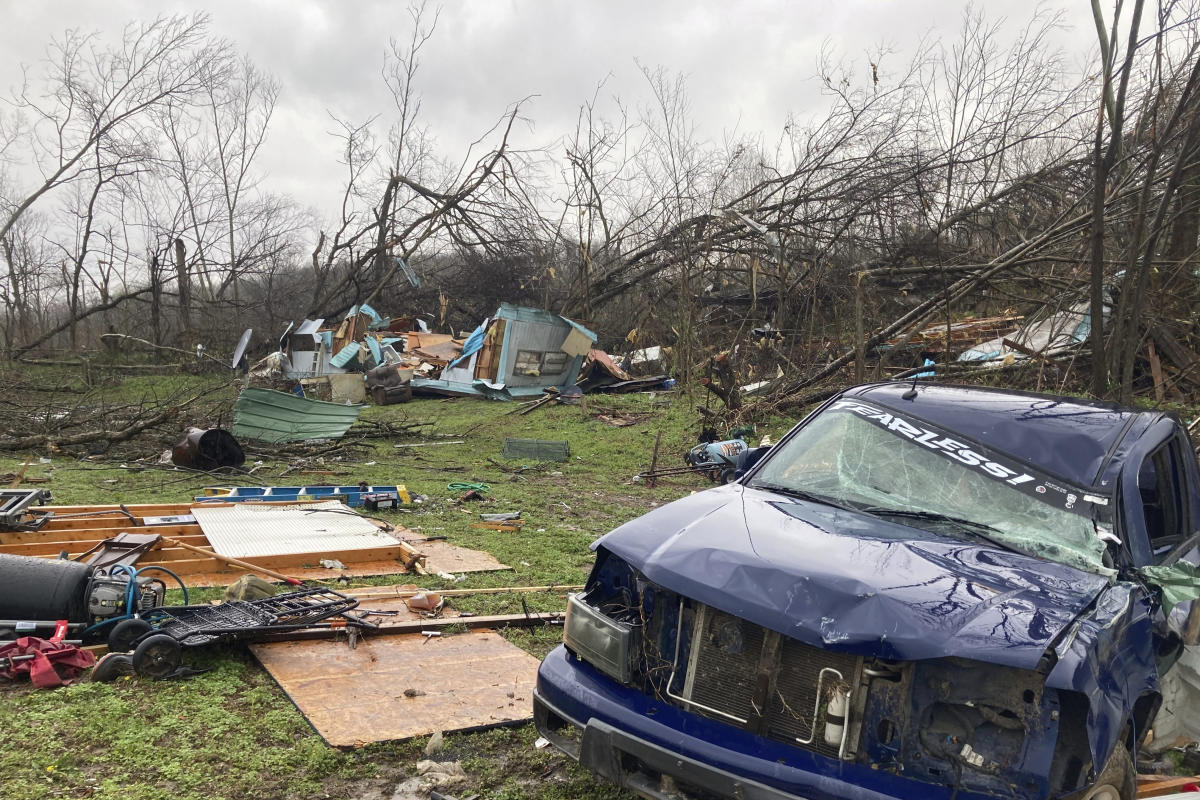 #Missouri tornado kills 5 in latest wave of severe weather