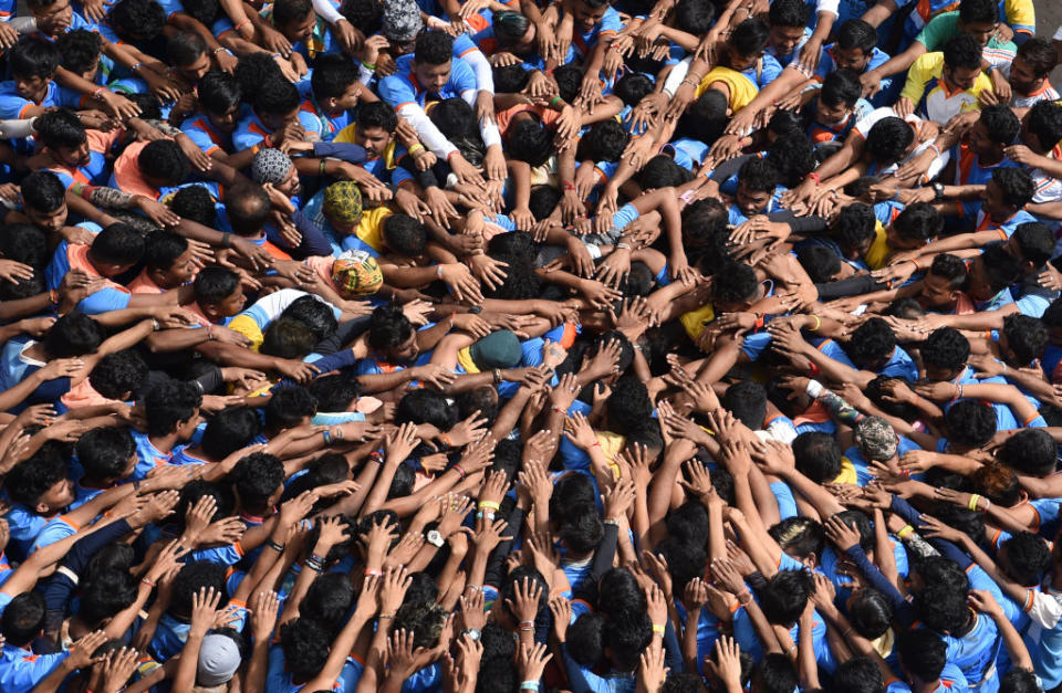 TOPSHOT-INDIA-RELIGION-HINDUISM-FESTIVAL