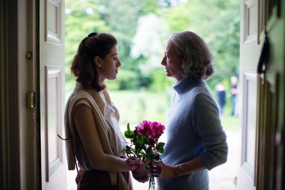 Honor Swinton Byrne with her mother, Tilda Swinton, in The Souvenir Part II.