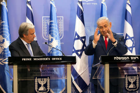 Israeli Prime Minister Benjamin Netanyahu (R) gestures as he delivers a joint statement with U.N. Secretary General Antonio Guterres in Jerusalem August 28, 2017. REUTERS/Heidi Levine/Pool