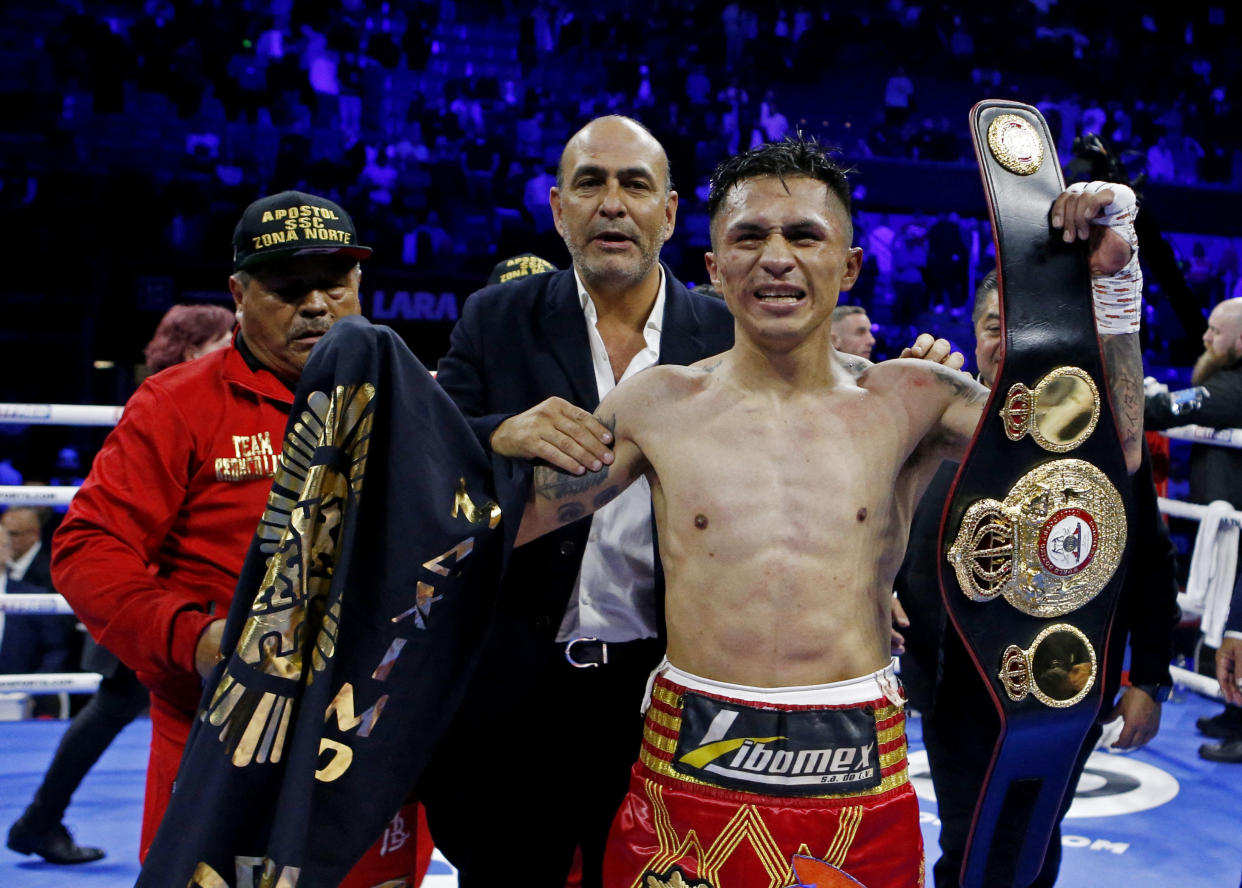 'Bronco' Lara viajó a Nottingham, Inglaterra, para firmar una actuación de ensueño: noqueó al campeón Leight Wood en su casa y con su gente. (Action Images/Ed Sykes)