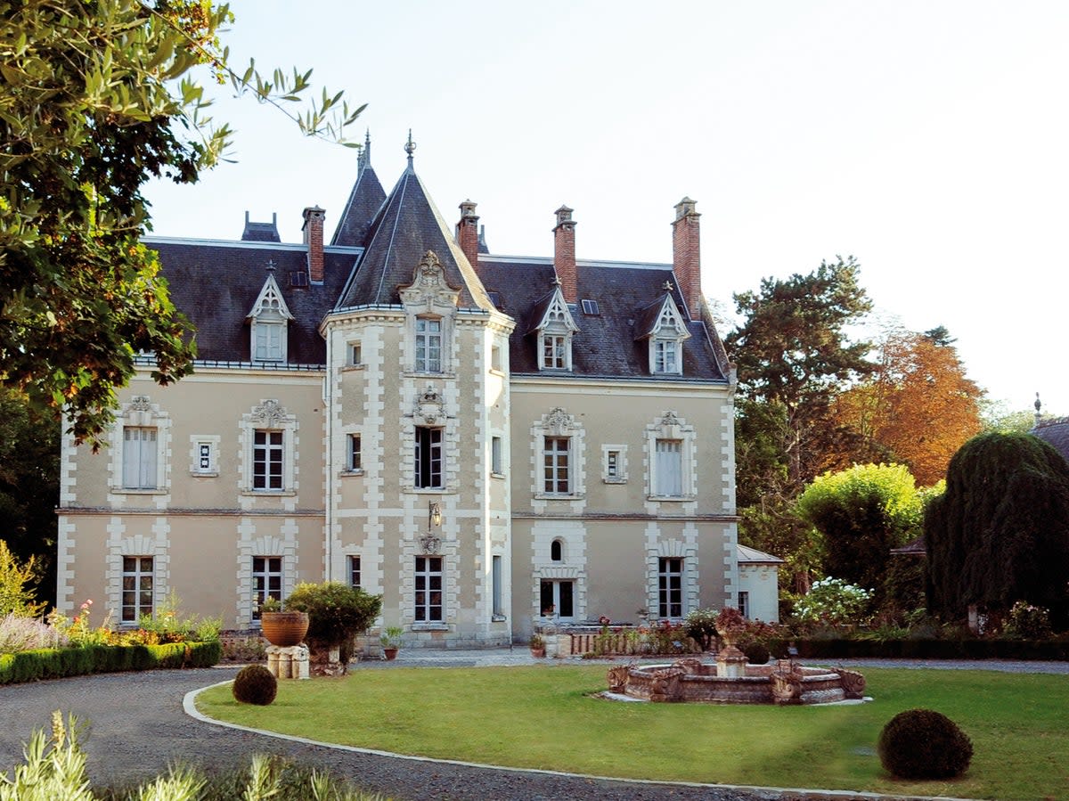 A huge estate, wine tours and locally sourced breakfasts await at Chateau de Fontenay (Chateau de Fontenay)