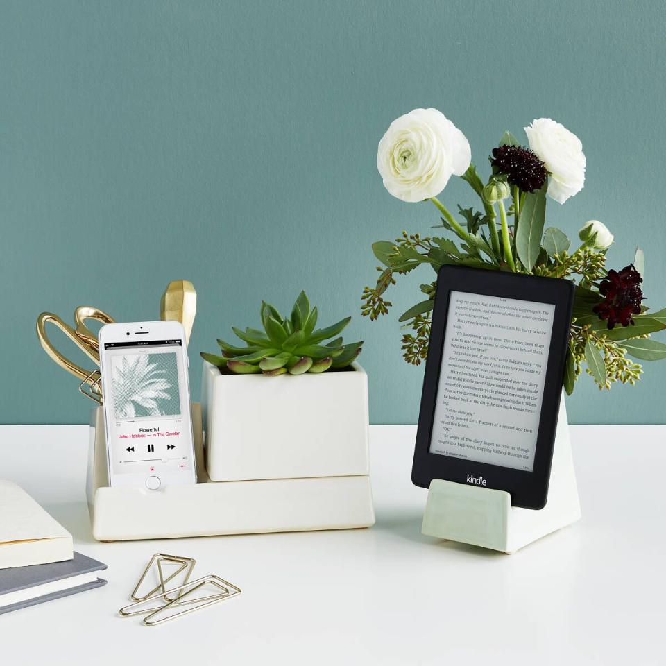 Bedside Smartphone Vase