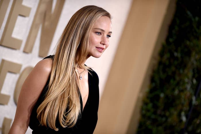 A closeup of Jennifer on the red carpet