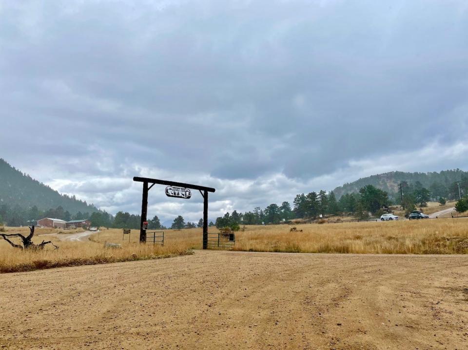 The entrance to Hermit Park Open Space.