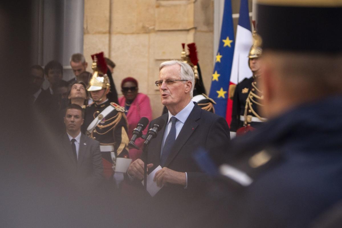 French Favor PM Barnier Over Macron Amid Political Paralysis