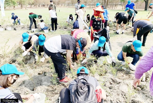 林保署屏東分署將於三月份在高屏澎地區辦理二十二場植樹贈苗活動。（記者陳真攝）