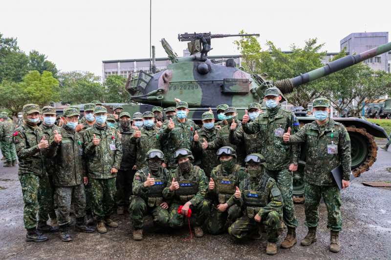 20210223-為提升國軍基層裝甲部隊戰力，陸軍實施戰車排輪訓。（取自中華民國陸軍臉書）