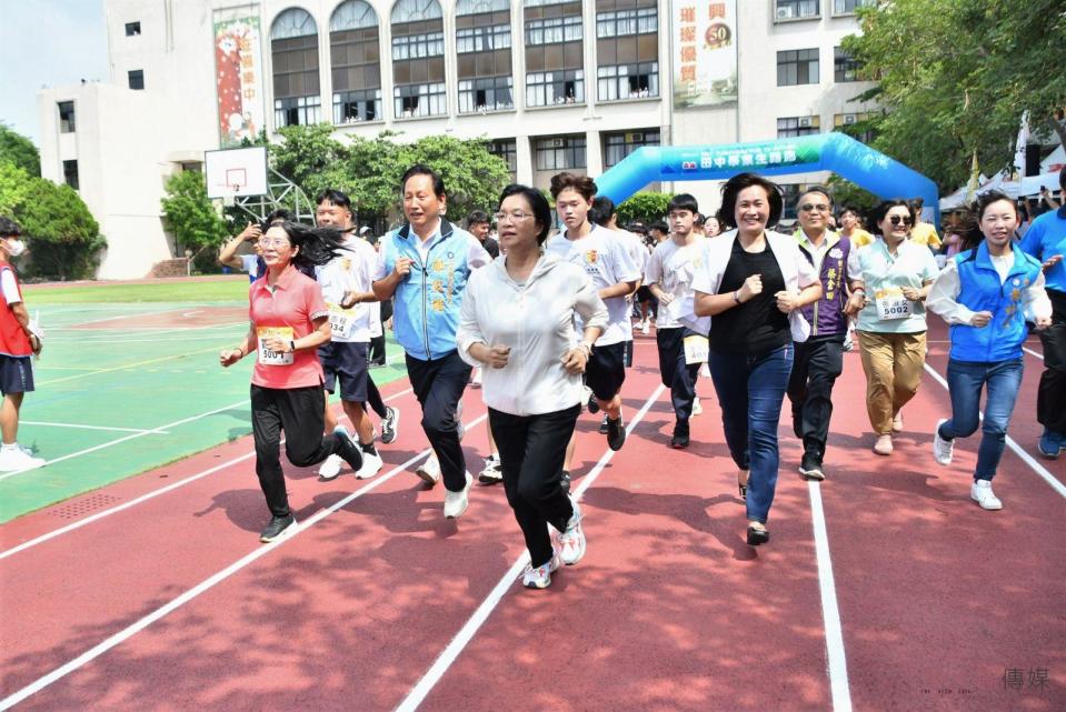 ▲全國最有人情味的馬拉松就在田中馬拉松，「Run For Future畢業生路跑」千名畢業生齊跑，勇往直前，衝向未來。（圖／記者陳雅芳攝，2023.05.30）