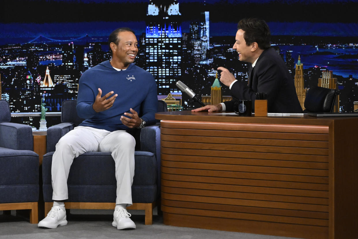 Jimmy Fallon asked Tiger Woods all about his incredible handshake with Verne Lundquist at the Masters on Tuesday night.