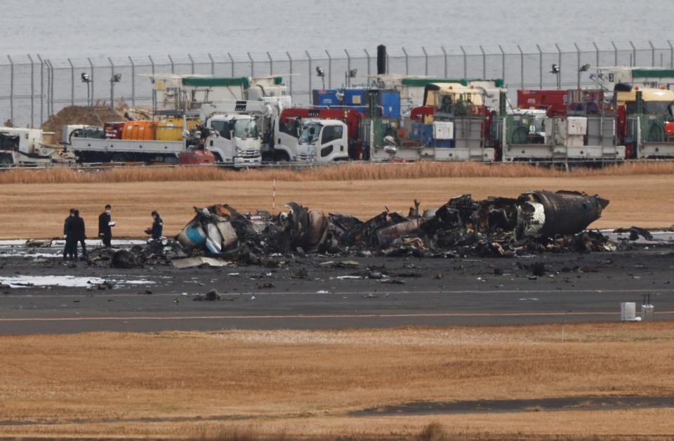 日本航空一架A350客機2日在東京羽田機場撞機後焚毀。照片攝於1月3日。路透社