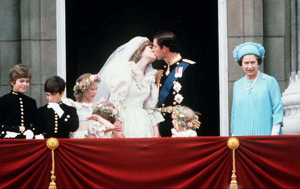 Die Brosche, die Queen Elizabeth auf der Hochzeit von Prinz Charles und Prinzessin Diana trug, ist ihre zweitwertvollste. (Bild: Getty Images)