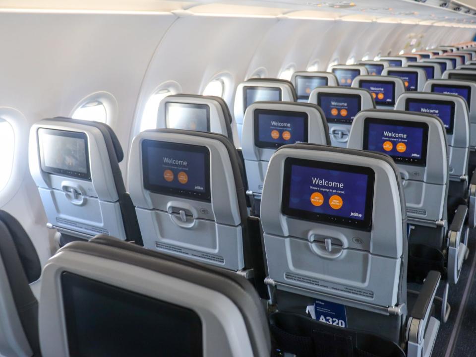 Flying JetBlue Airways Airbus A320 New Phase 2 Interior