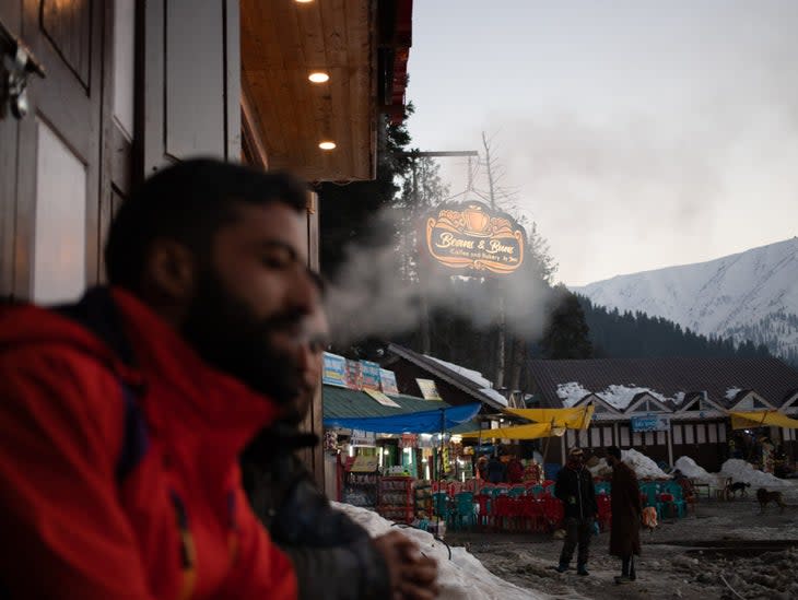 <span class="article__caption">Ski and coffee shops have started popping up at Gulmarg due to the major inflow of tourists during the ski season between January and March each year.</span> (Photo: Zishaan A. Latif)