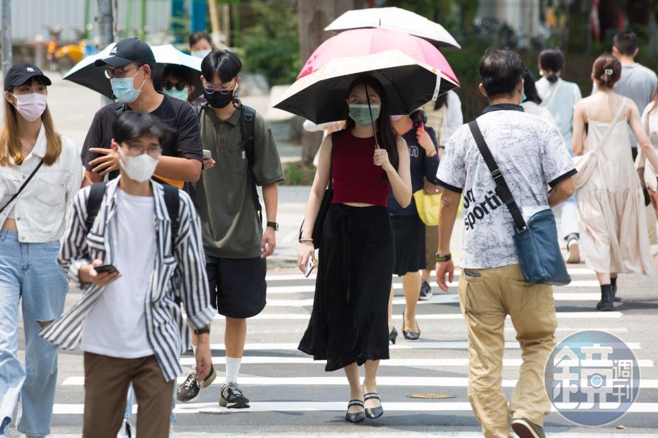 今日全台白天之氣溫普遍為29到32度，此外須注意雷雨及陣雨。（示意圖，本刊資料照）