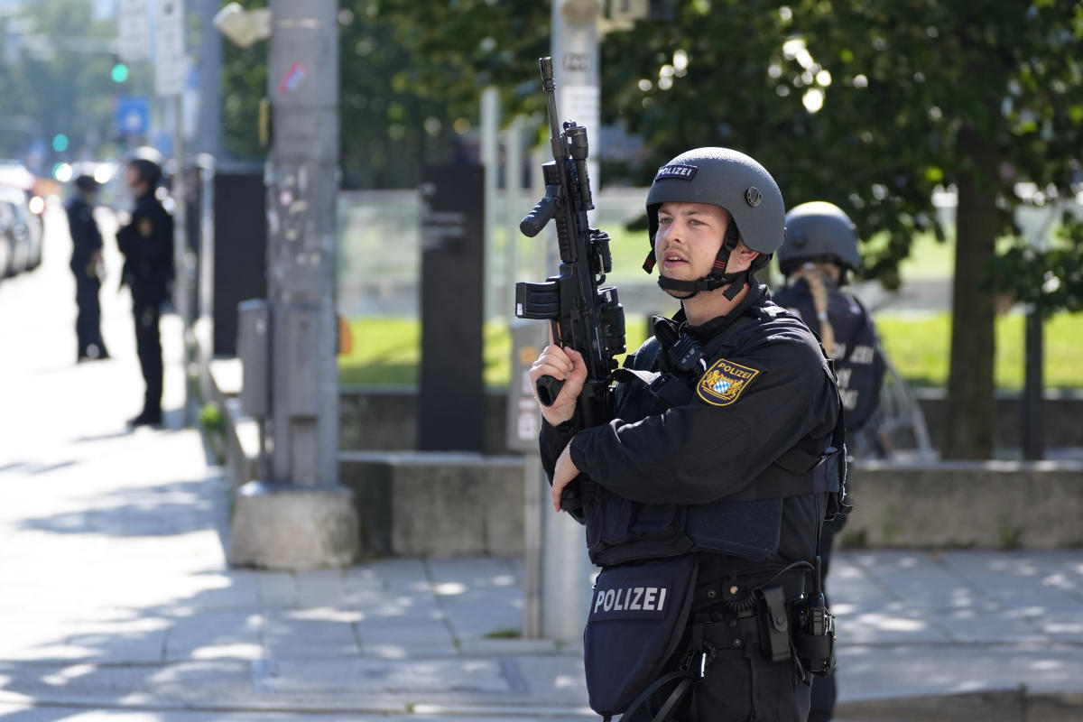 Gunman Killed by Police Near Munich Consulate