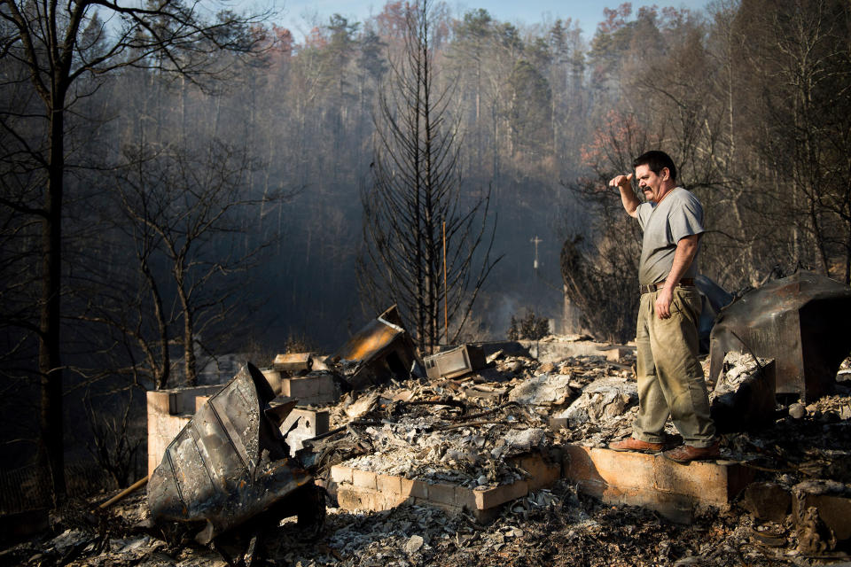 Great Smoky Mountains wildfires ravage Gatlinburg, Tenn.