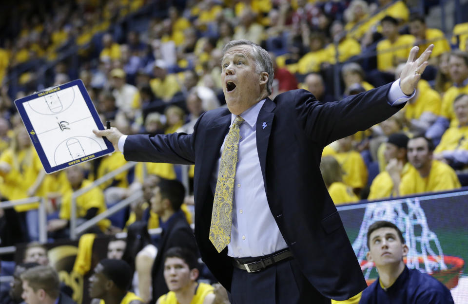 California head coach Mike Montgomery argues a call as his team plays Arizona during the first half on an NCAA college basketball game on Saturday, Feb. 1, 2014, in Berkeley, Calif. (AP Photo/Marcio Jose Sanchez)