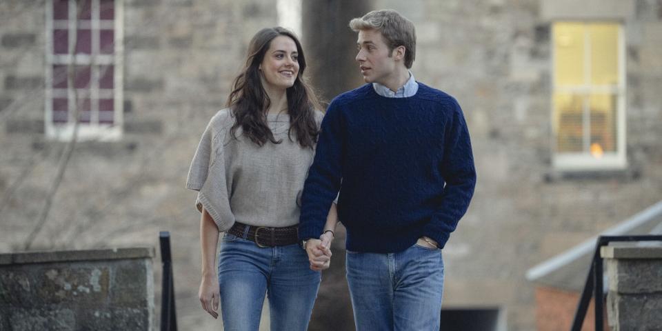 Ed McVey and Meg Bellamy as Prince William and Kate Middleton on season 6 of &#39;The Crown&#39;