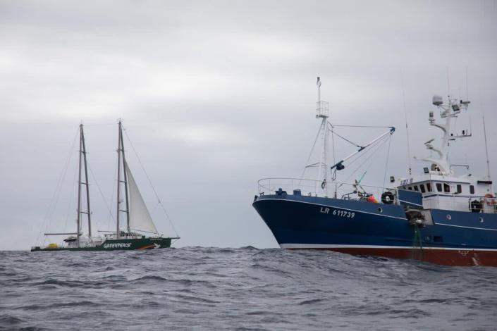 Greenpeace watches and documents the French fishing vessel Luis ll La Rochelle in operation using a gill net (Kristian Buus / Greenpeace)