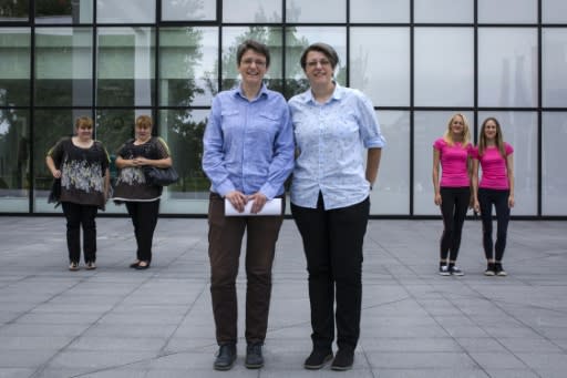 Marija and Mirjana Penic (front), twin sisters aged 41, also took part in the cognitive research