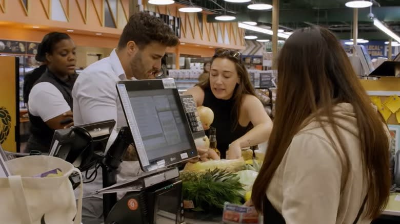 'Top Chef' contestants in grocery store