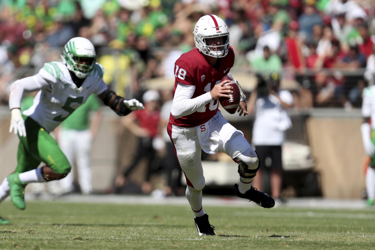 College Football Late Saturday: #16 Oregon Faces Stanford Tonight