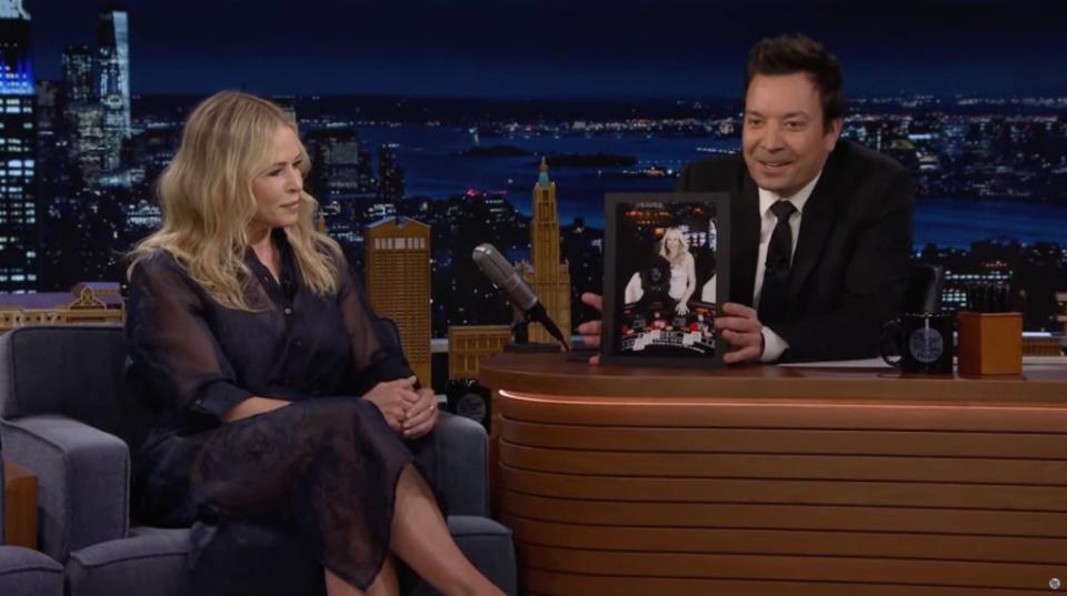 Chelsea Handler tells Jimmy Fallon that she wants to “make a move” on Robert De Niro. NBC