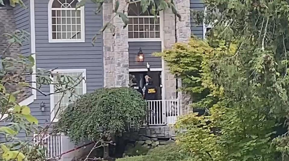 A man with a gunshot wound was found inside a Sammamish home listed on Airbnb and Vrbo.
