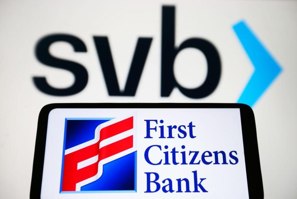 Nach ihrem Kollaps hat die First Citizens Bank aus North Carolina die gescheiterte Silicon Valley Bank übernommen. - Copyright: Getty Images/ SOPA Images 