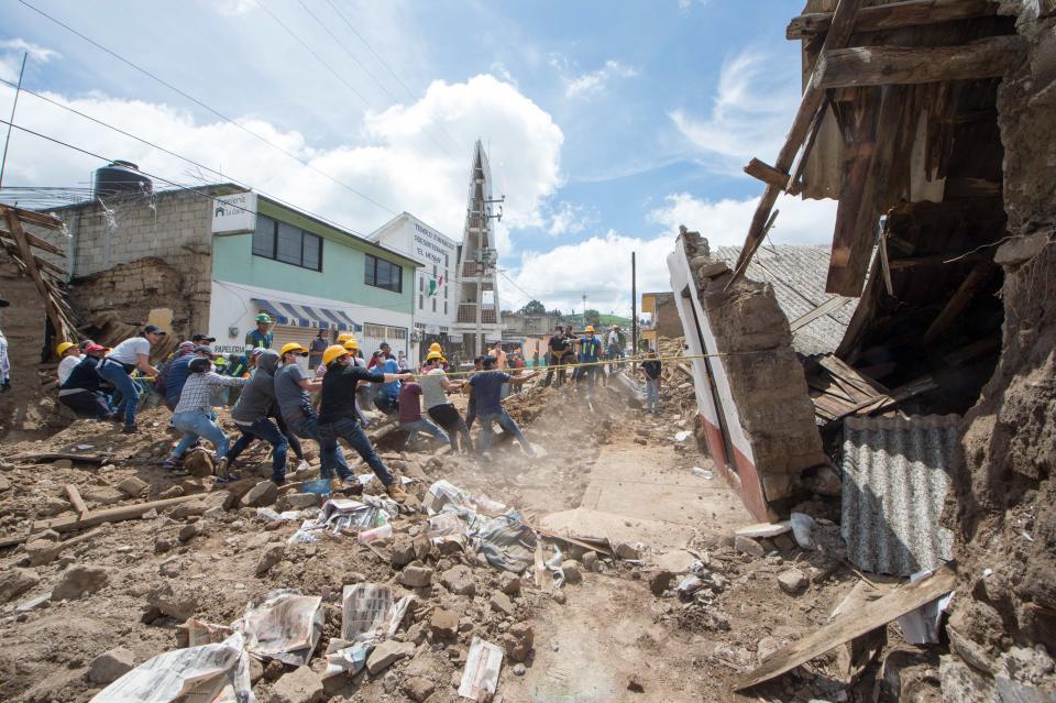 7.1 magnitude earthquake rocks Mexico City