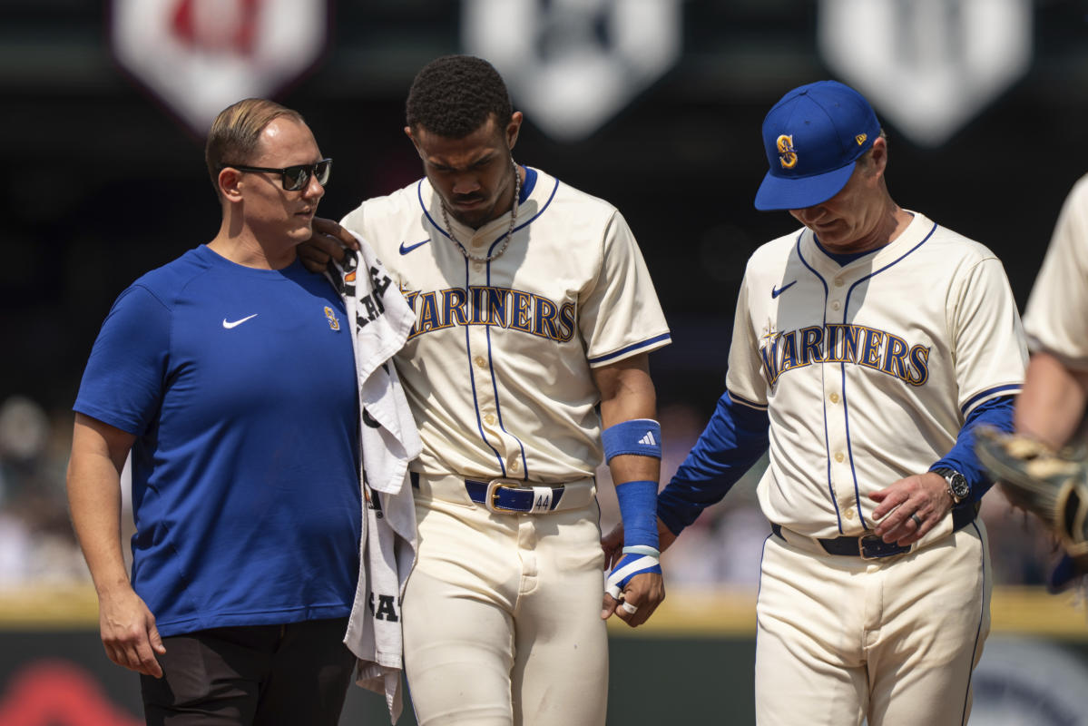 Mariners’ Julio Rodríguez placed on 10-day IL due to high ankle sprain after crashing into outfield wall