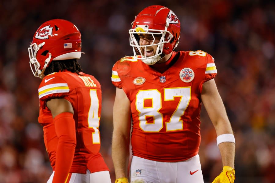 KANSAS CITY, MISSOURI – DECEMBER 31: Travis Kelce #87 of the Kansas City Chiefs reacts during the fourth quarter against the Cincinnati Bengals at GEHA Field at Arrowhead Stadium on December 31, 2023 in Kansas City, Missouri. (Photo by David Eulitt/Getty Images)