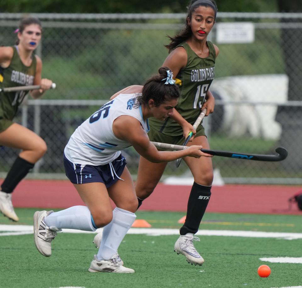 Chester, NJ September 7, 2023 — Lauren Carbon of West Morris moves the ball in the first half. West Morris topped Morris Knolls 4-0 in the opening game of field hockey season.