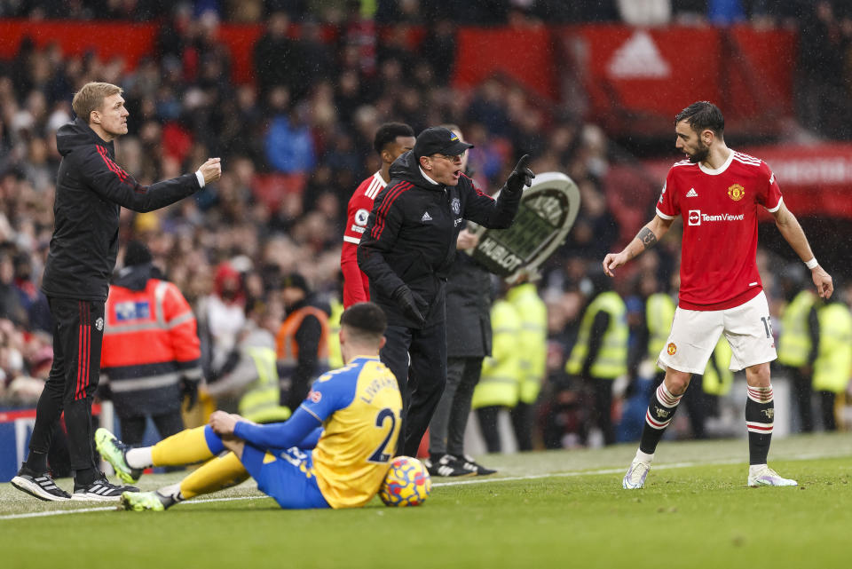 MANCHESTER, ENGLAND - FEBRUARY 12: Manchester United Interim Manager Ralf Rangnick gives instructions to Bruno Fernandes of Manchester United during the Premier League match between Manchester United and Southampton at Old Trafford on February 12, 2022 in Manchester, United Kingdom. (Photo by Daniel Chesterton/Offside/Offside via Getty Images)
