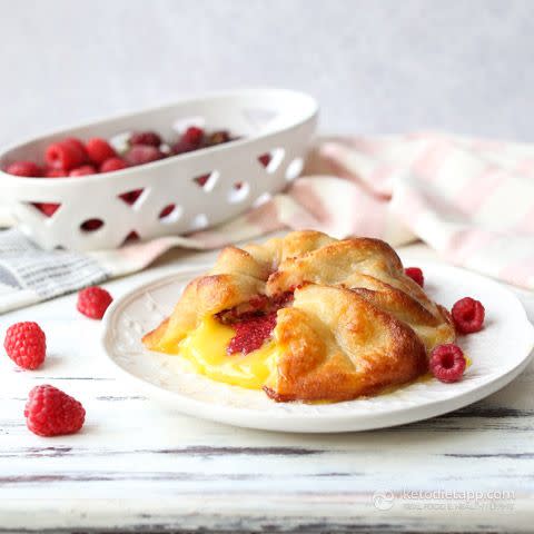 14) Low-Carb Raspberry Baked Brie