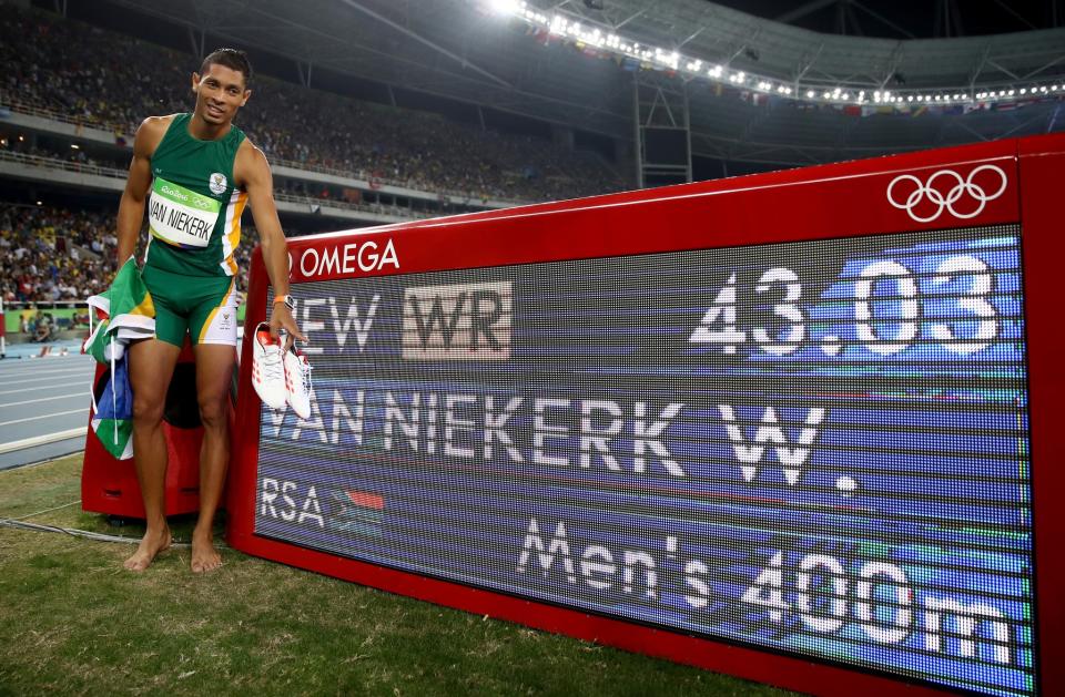 Wayde van Niekerk of celebrates after breaking the men's 400-meter world record. (Getty)