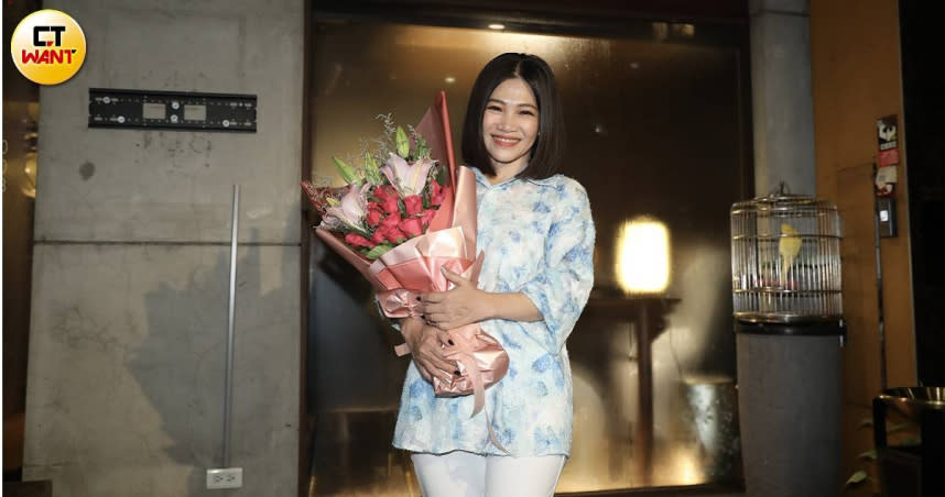 連續四年入圍金曲獎最佳台語女歌手的黃妃昨（29日）以專輯《十八般武藝》第三度封后。（圖／侯世駿攝）